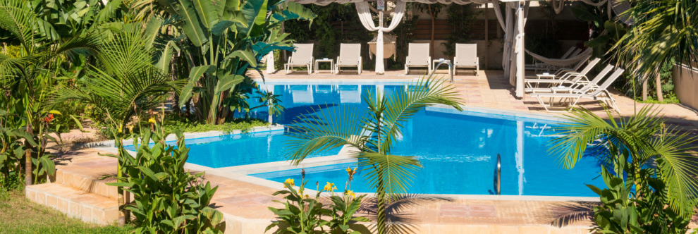 Heraklion Crete Airport Taxi to Oasis Hotel in Amoudara
