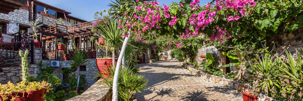 Heraklion Crete Airport Taxi to Stone Village Hotel in Bali