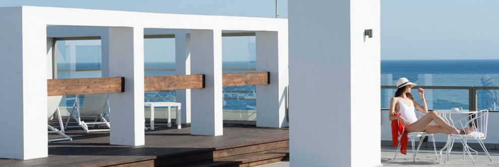 Heraklion Crete Airport Taxi to Aquila Atlantis Hotel in Heraklion City
