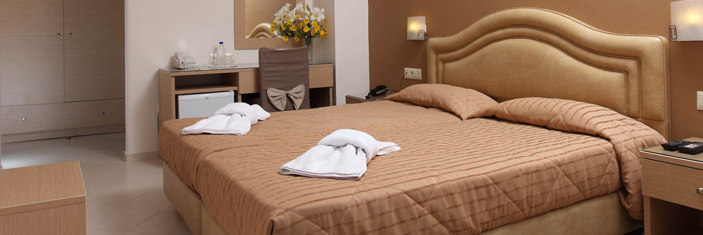 Heraklion Crete Airport Taxi to Kronos Hotel in Heraklion City