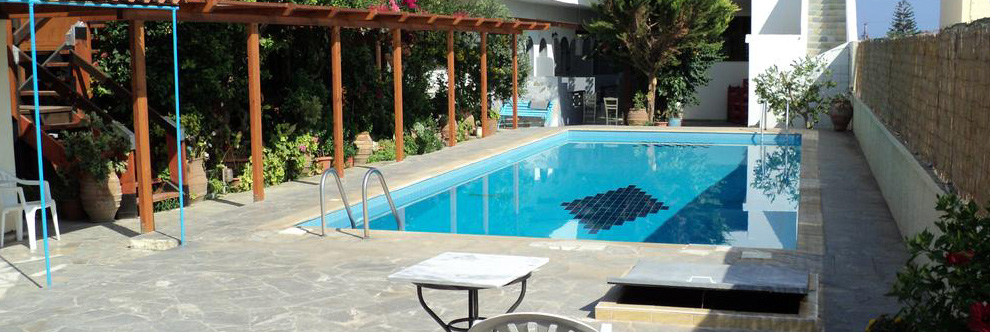 Heraklion Crete Airport Taxi to Katerina Apartments in Kokkini Chani
