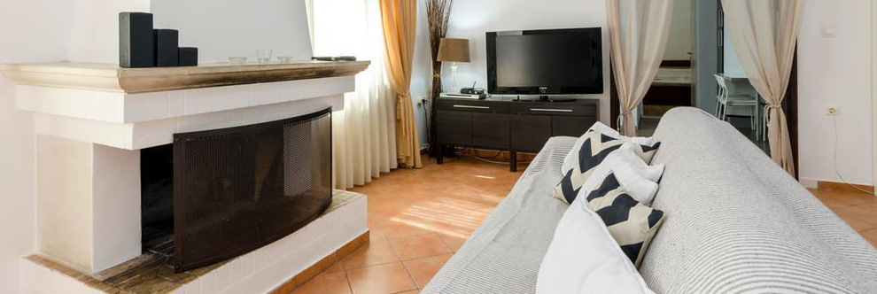 Heraklion Crete Airport Taxi to Nectus Apartments in Kokkini Chani
