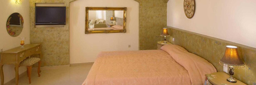 Heraklion Crete Airport Taxi to Casa Moazzo Suites and Apartments in Rethymnon