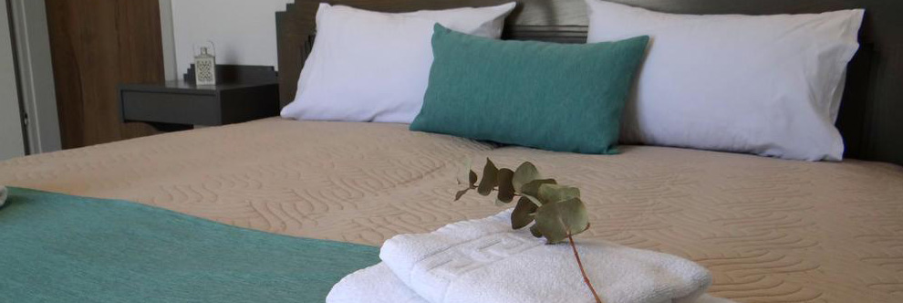 Heraklion Crete Airport Taxi to Mardinik Hotel Apartments in Rethymnon